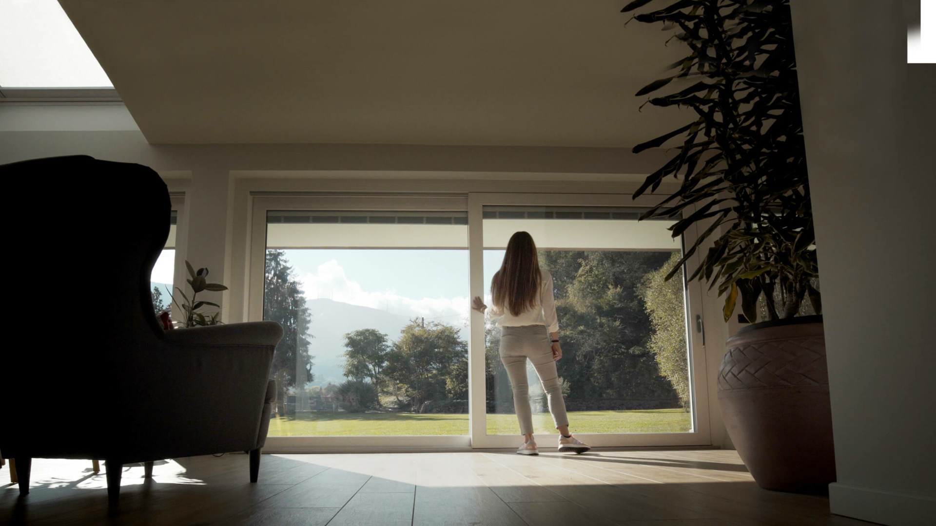 cfg serramentiUna finestra su Bergamo: accogli la bellezza in casa tua con CFG Serramenti!