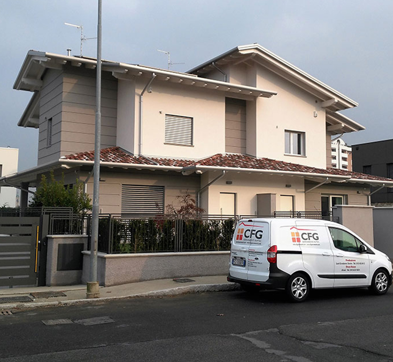 Serramenti in PVC Linea Efficienta e Frangisole esterni per villetta a Treviolo Serramenti in PVC Linea Efficienta e Frangisole esterni per villetta a Treviolo