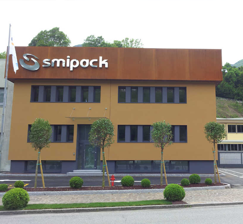 Serramenti in PVC linea Archindustria per Smipack (BG) Serramenti in PVC linea Archindustria per Smipack (BG)